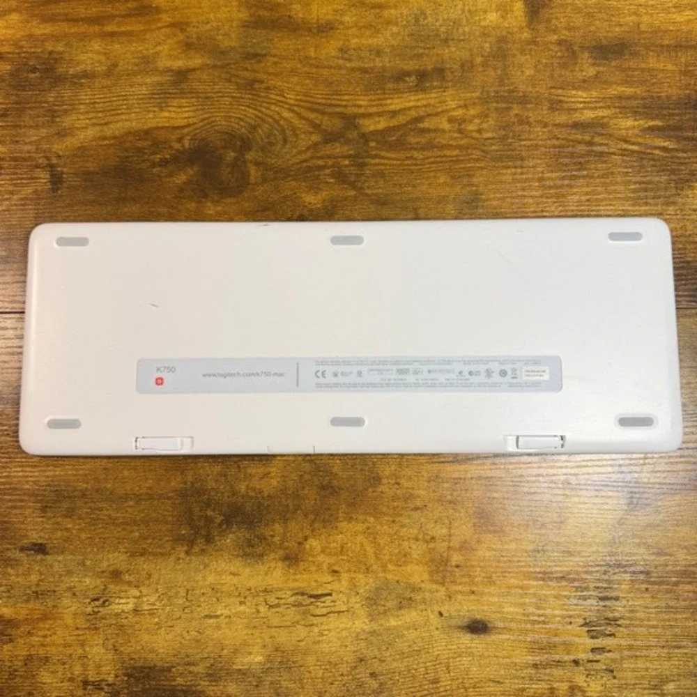 Logitech K750 920-003472 Silver/White‎ Solar Wireless Keyboard for Mac OS OS X